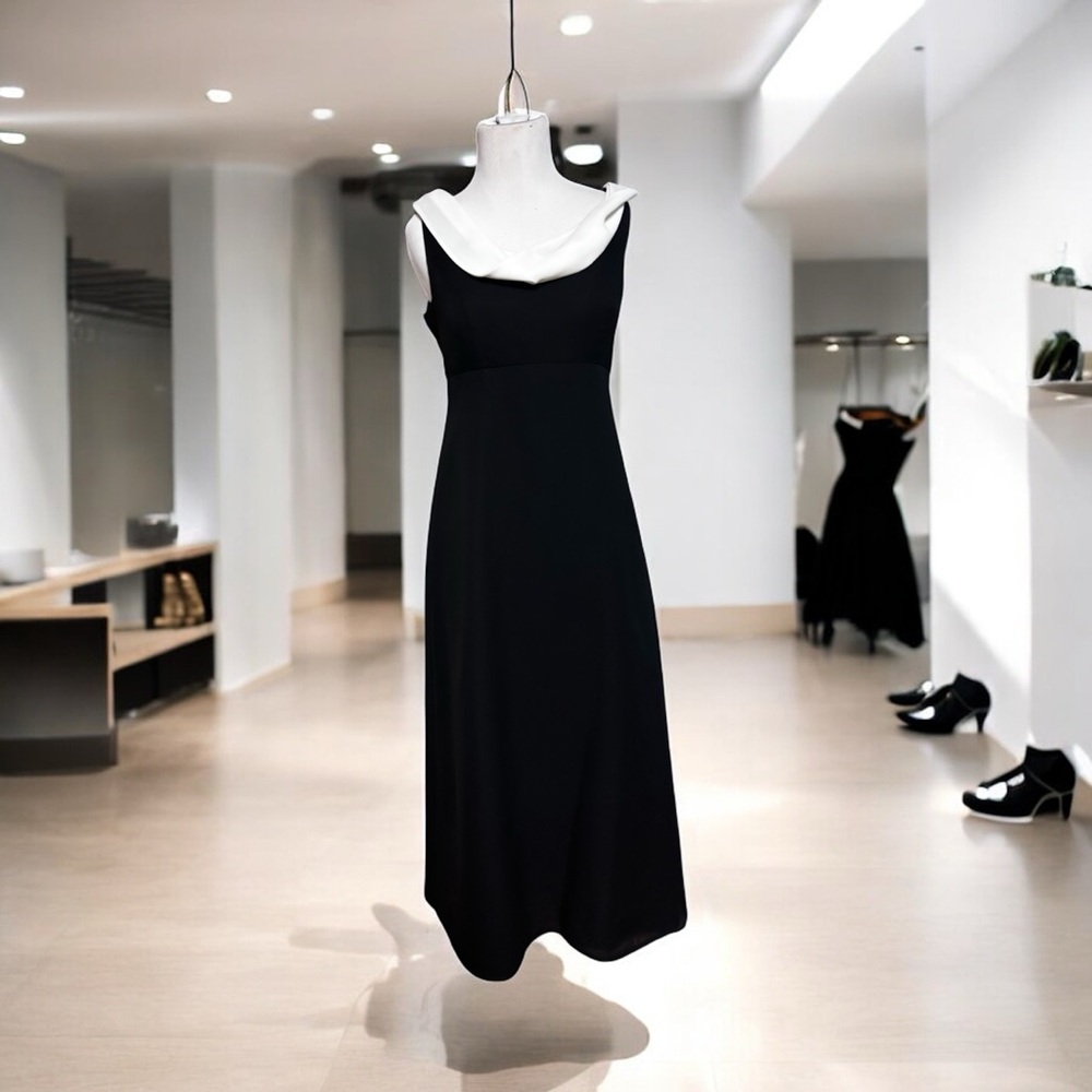 Michael Angelo Black & White Gown –‎ Size 8 (EUC)